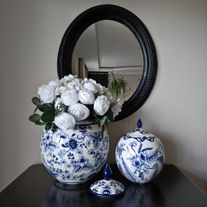 Bloom No.3 Mavi Beyaz Çini Küp | 25 cm
