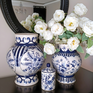 Petal No.1 Mavi Beyaz Çini Kutu | 15 cm